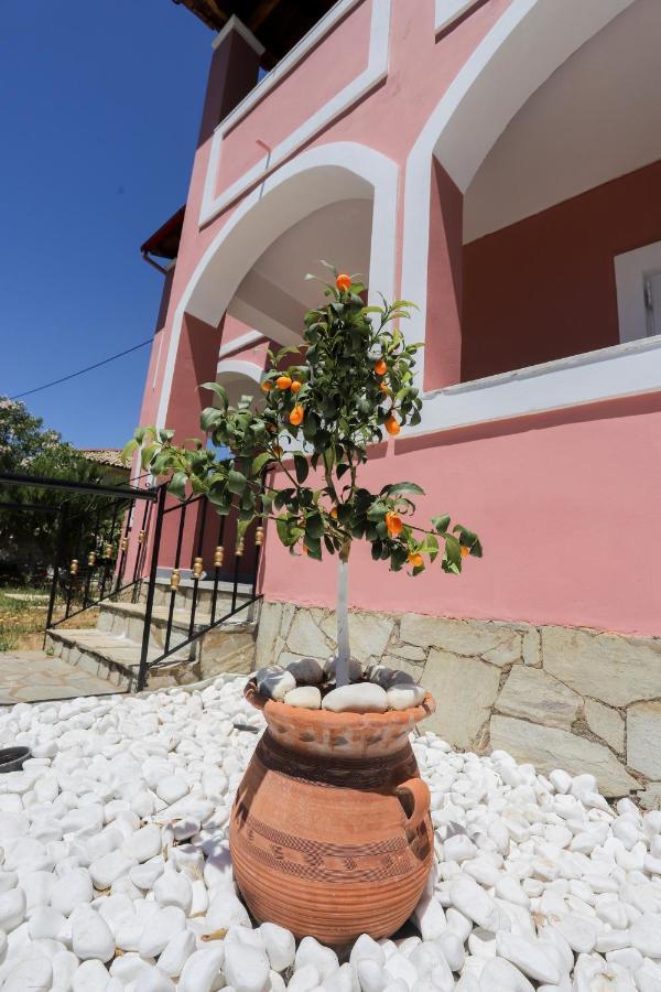 Alice'S & Teo'S Houses Χλωματιανά Εξωτερικό φωτογραφία